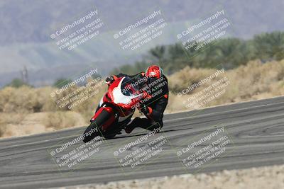 media/Oct-13-2025-Moto Forza (Mon) [[a66d839500]]/3-B Group/Session 3 (Turn 16)/